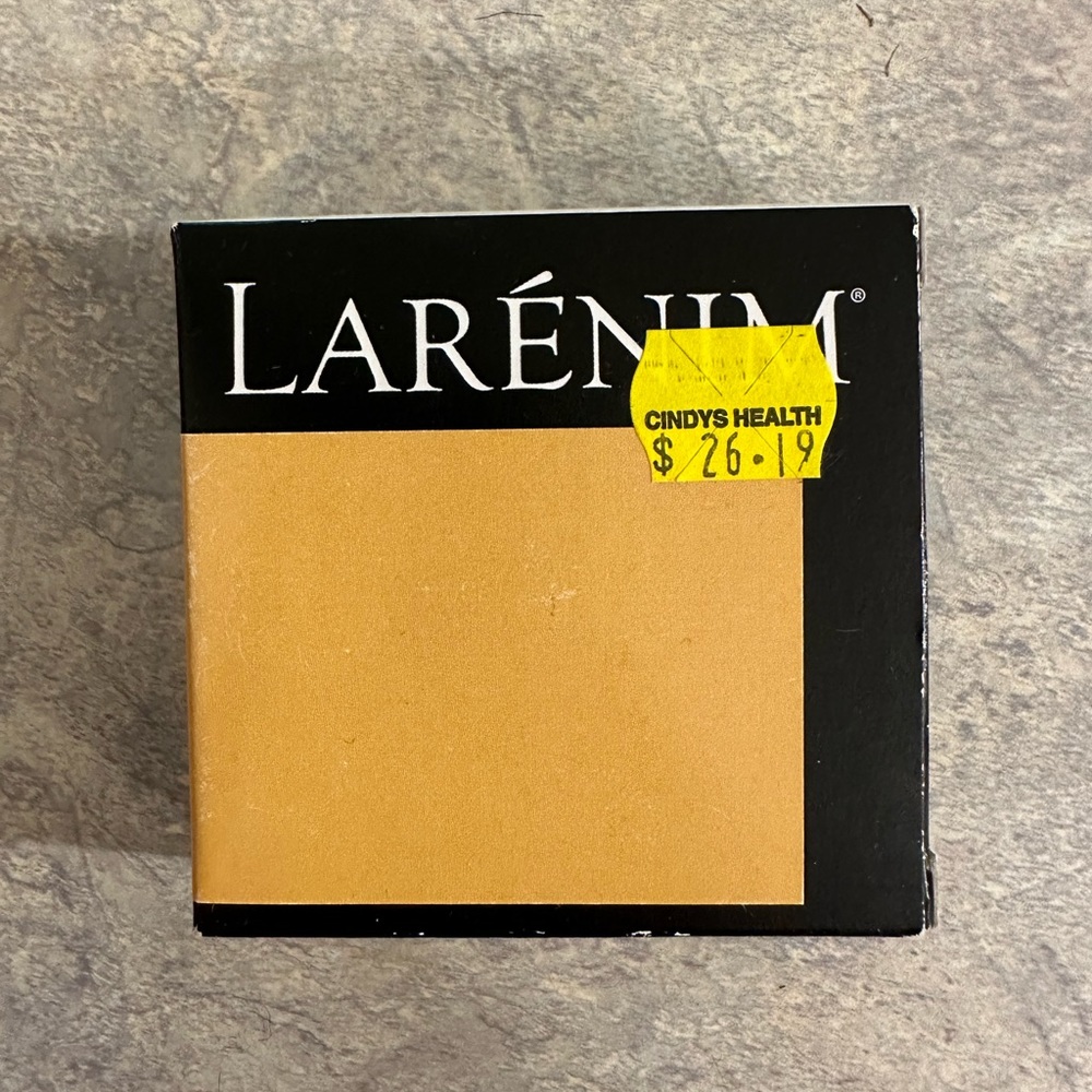 Larenim Pressed Foundation